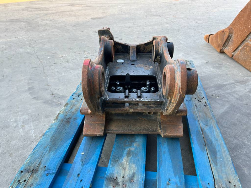 OilQuick OQ65 - 311F / 313F / 315F - Quick coupler for Construction machinery: picture 5 OilQuick OQ65 - 311F / 313F / 315F - Quick coupler for Construction machinery: picture 5