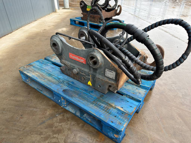 OilQuick OQ65 - M314F / M316F / M318F - Quick coupler for Construction machinery: picture 3 OilQuick OQ65 - M314F / M316F / M318F - Quick coupler for Construction machinery: picture 3