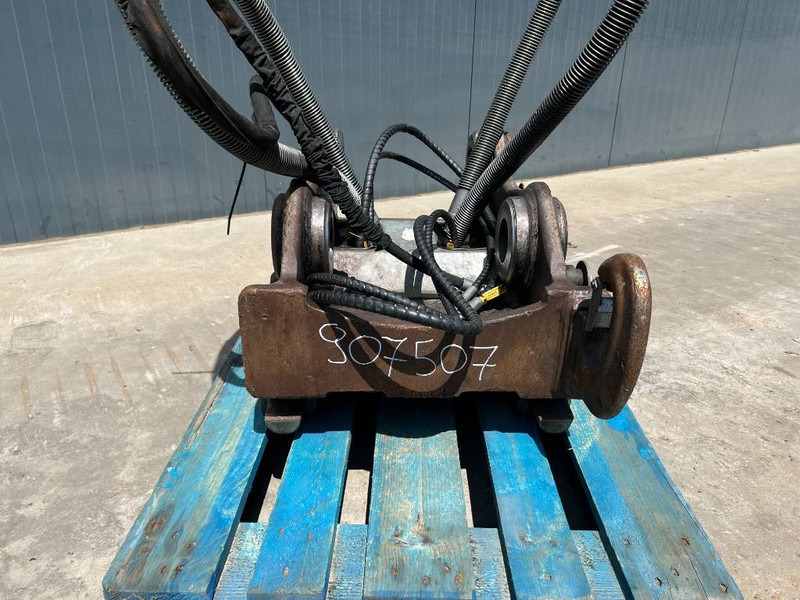 OilQuick OQ70/55 - 323E - Quick coupler for Construction machinery: picture 2 OilQuick OQ70/55 - 323E - Quick coupler for Construction machinery: picture 2