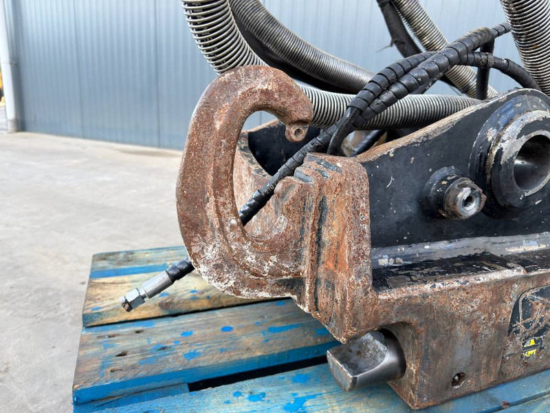 Quick coupler for Construction machinery OilQuick OQ70/55 - M314F / M316F / M318F: picture 8