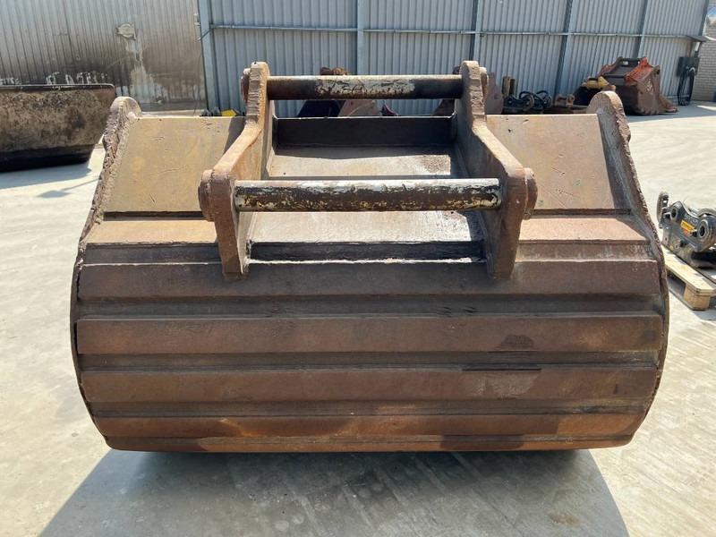 OilQuick OQ90 - Bucket for Construction machinery: picture 5 OilQuick OQ90 - Bucket for Construction machinery: picture 5