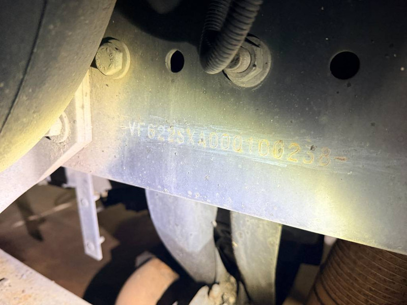 Renault Acmar - 12.000 Liter - Asphalt distributor: picture 1 Renault Acmar - 12.000 Liter - Asphalt distributor: picture 1