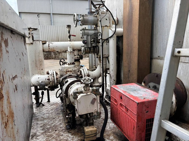 Asphalt distributor for transportation of bitumen Renault Rincheval - 9.000 Liter: picture 18 Asphalt distributor for transportation of bitumen Renault Rincheval - 9.000 Liter: picture 18