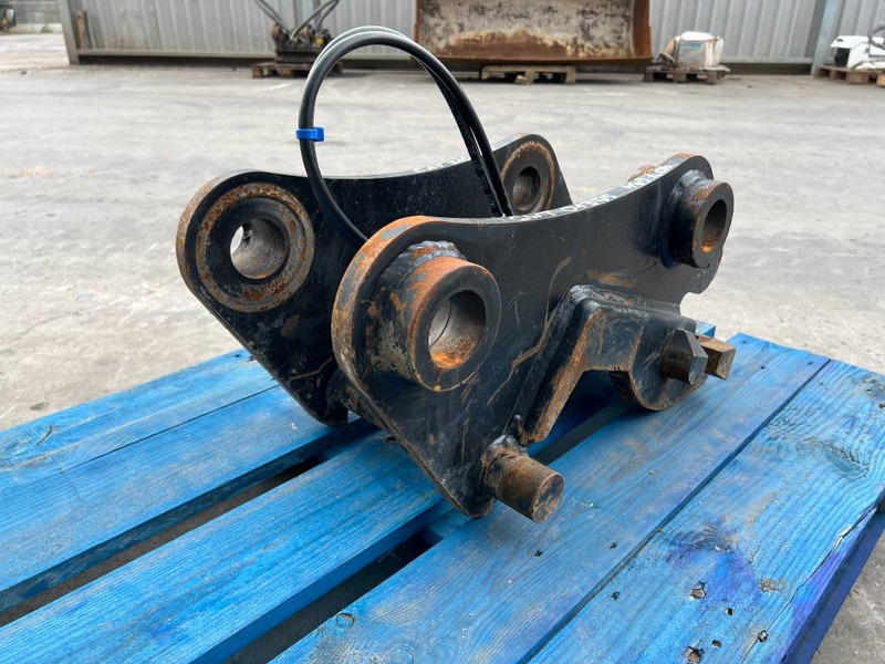 Verachtert CW10 - Quick coupler for Construction machinery: picture 5 Verachtert CW10 - Quick coupler for Construction machinery: picture 5