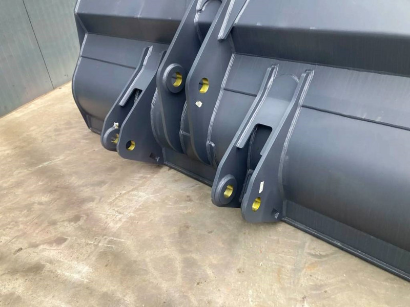 Volvo L120H - Bucket for Construction machinery: picture 4 Volvo L120H - Bucket for Construction machinery: picture 4