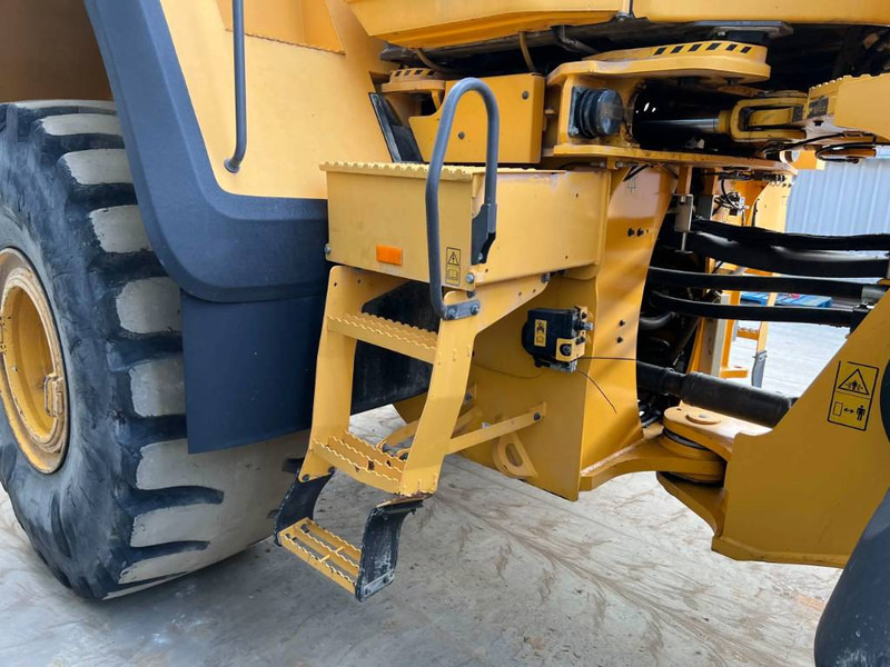Wheel loader Volvo L220H: picture 14