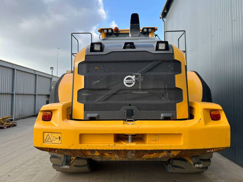 Wheel loader Volvo L220H: picture 8