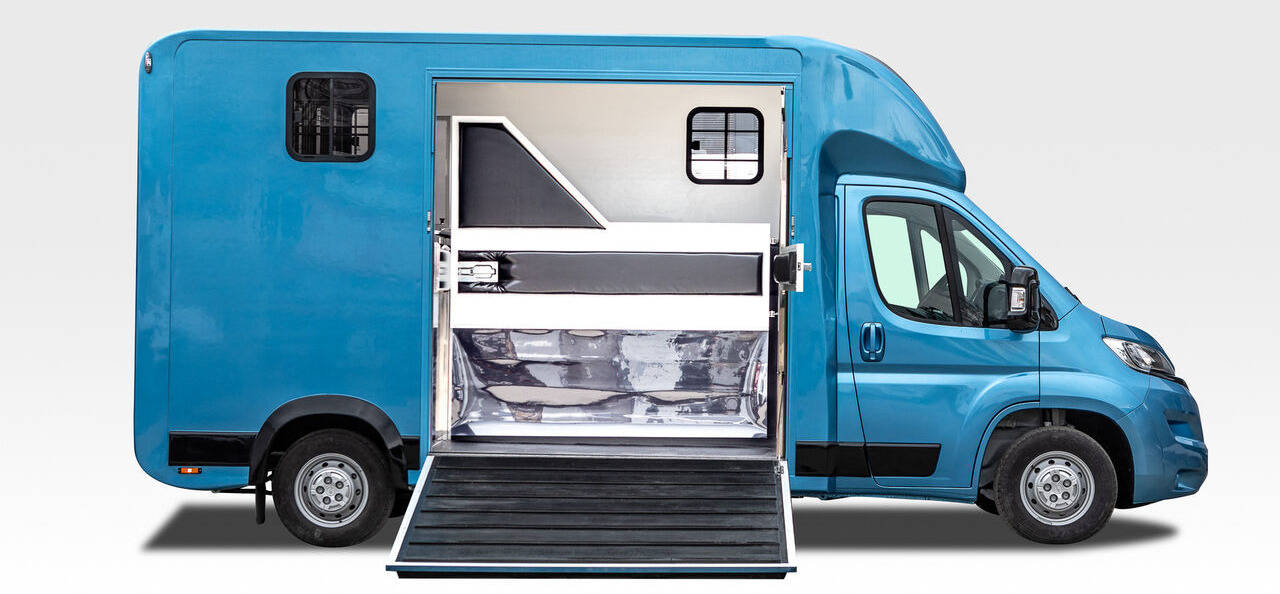 New Horse truck Opel Bannert Koniowoz / Horse Truck / In Stock: picture 10