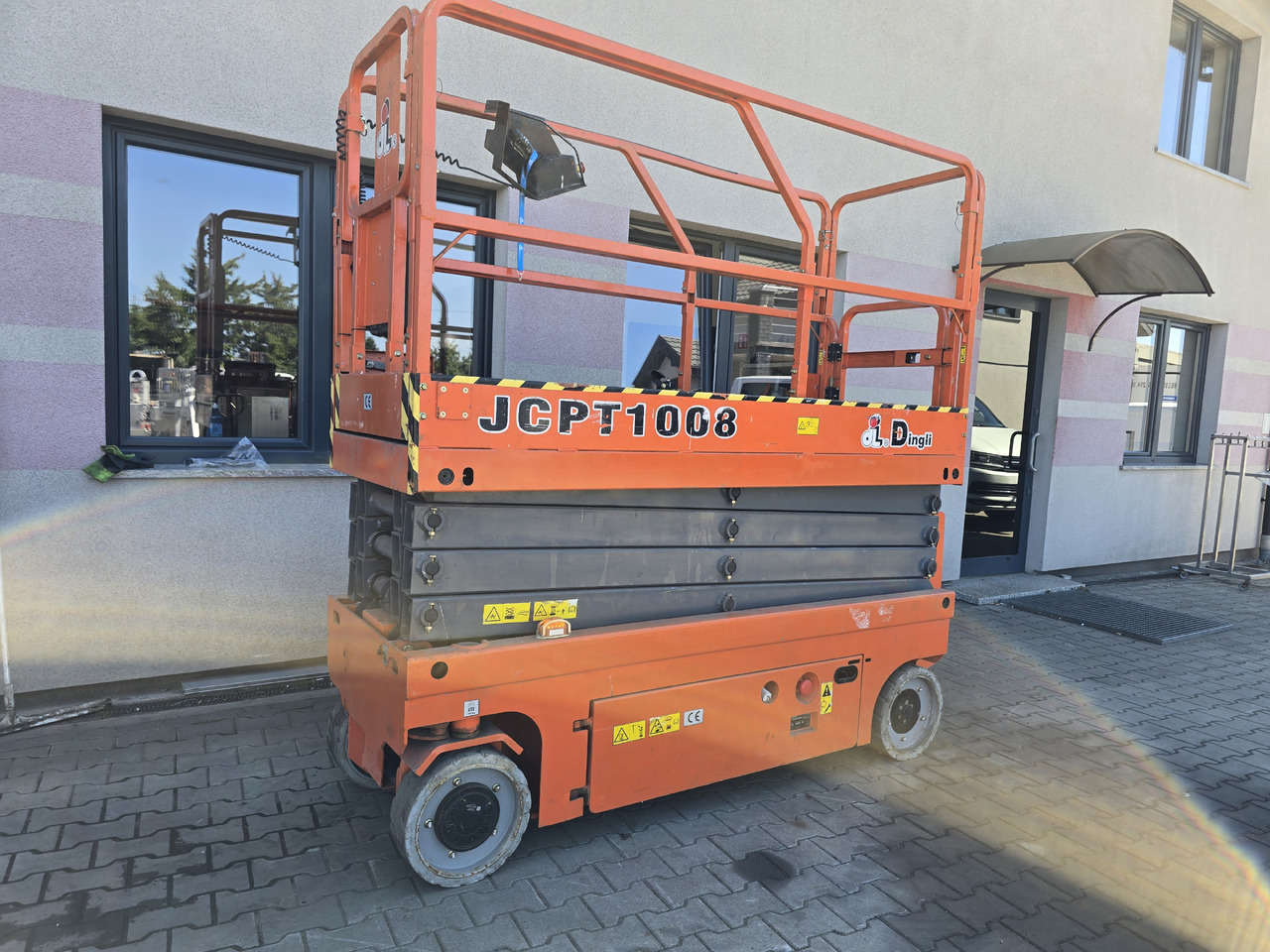DINGLI JCPT1008DC - Scissor lift: picture 3 DINGLI JCPT1008DC - Scissor lift: picture 3