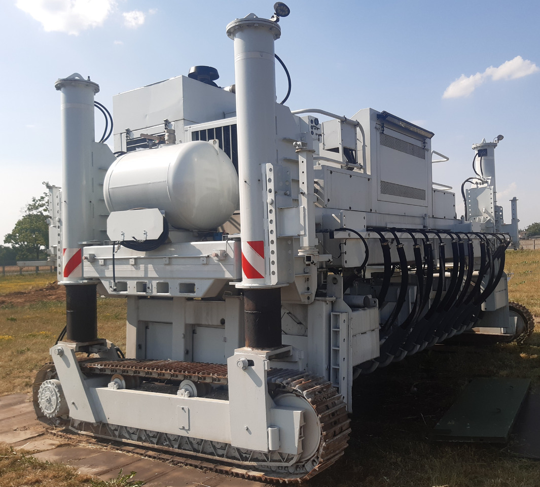 Slipform paver Gomaco GP2500: picture 1