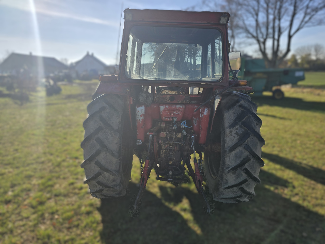 INTERNATIONAL 574 - Farm tractor: picture 5 INTERNATIONAL 574 - Farm tractor: picture 5