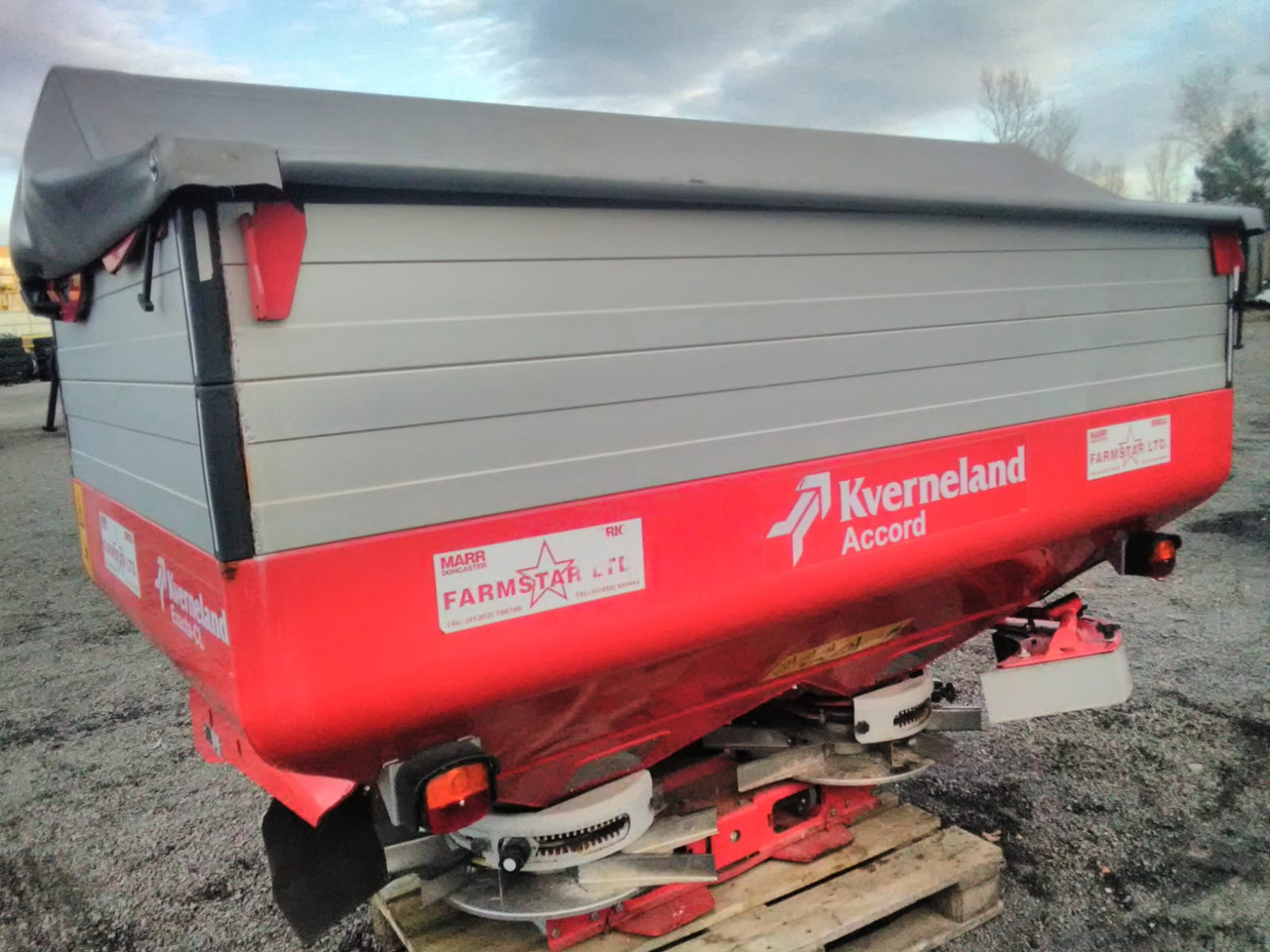 KVERNELAND EXACTA – CL - Fertilizer spreader: picture 4 KVERNELAND EXACTA – CL - Fertilizer spreader: picture 4
