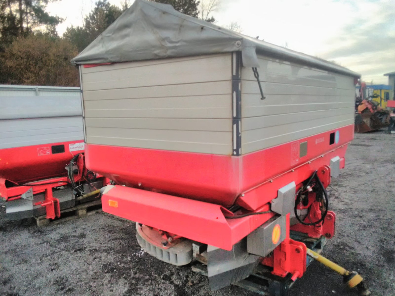 KVERNELAND EXACTA – TL - Fertilizer spreader: picture 4 KVERNELAND EXACTA – TL - Fertilizer spreader: picture 4