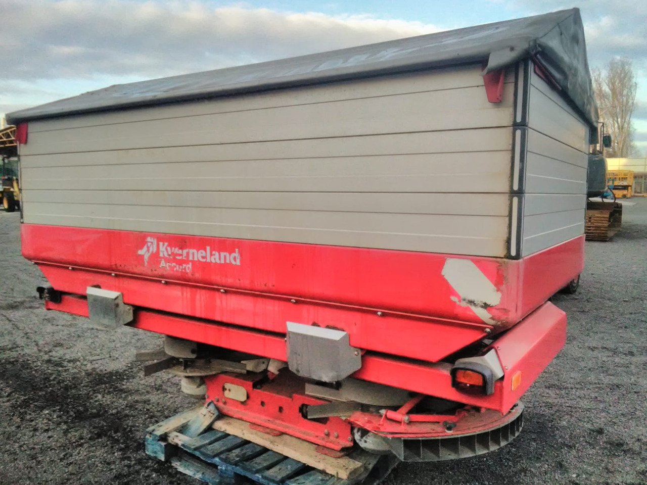 KVERNELAND EXACTA – TL - Fertilizer spreader: picture 3 KVERNELAND EXACTA – TL - Fertilizer spreader: picture 3