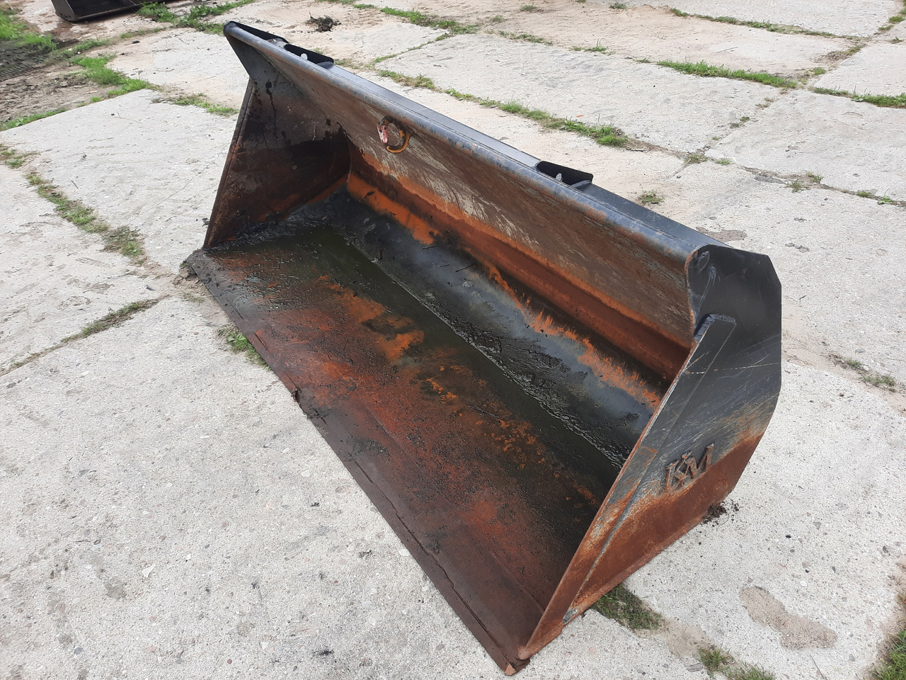 NEW HOLLAND KM 2.5 250 - Bucket for Construction machinery: picture 1 NEW HOLLAND KM 2.5 250 - Bucket for Construction machinery: picture 1