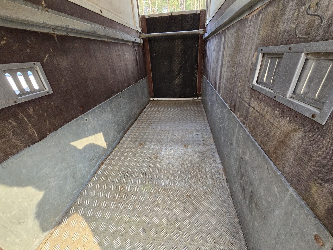 PONGRATZ PA 310 T - Livestock trailer: picture 3 PONGRATZ PA 310 T - Livestock trailer: picture 3