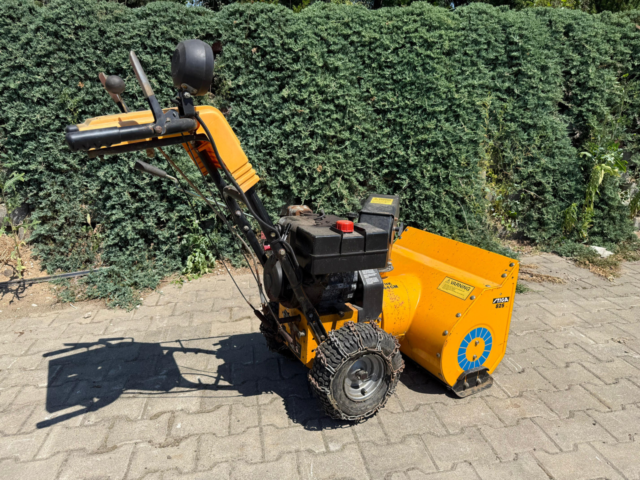 STIGA 825 - Snow blower: picture 2 STIGA 825 - Snow blower: picture 2