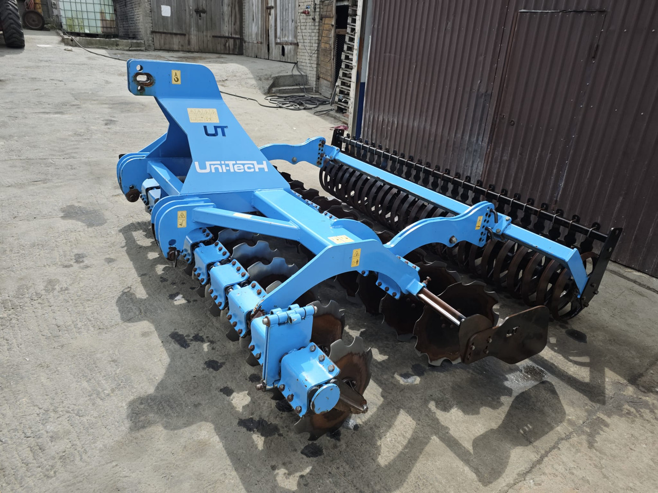 UNI-TECH 3 m - Disc harrow: picture 1 UNI-TECH 3 m - Disc harrow: picture 1