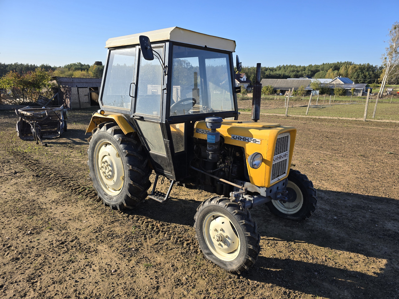 Ursus C-330 - Farm tractor: picture 1 Ursus C-330 - Farm tractor: picture 1