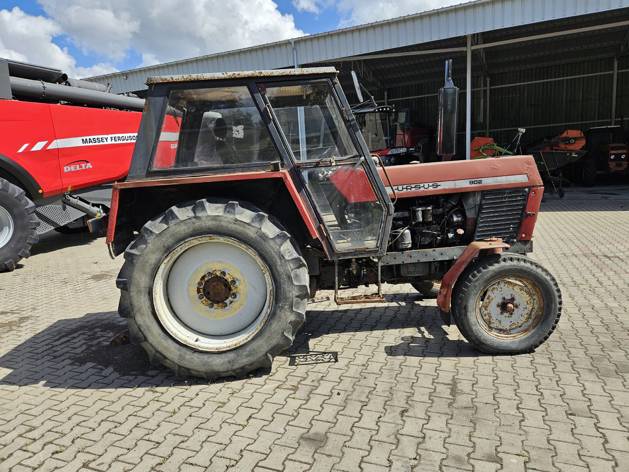 Ursus C-385 - Farm tractor: picture 2 Ursus C-385 - Farm tractor: picture 2