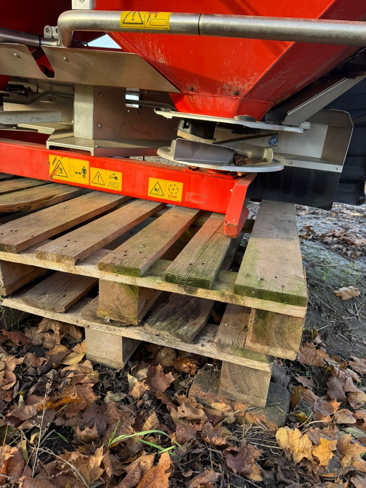 Kuhn Axis M 30.2 Q-V8 - Fertilizer spreader: picture 4 Kuhn Axis M 30.2 Q-V8 - Fertilizer spreader: picture 4