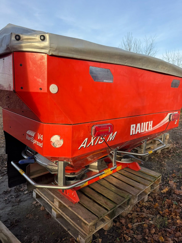 Kuhn Axis M 30.2 Q-V8 - Fertilizer spreader: picture 1 Kuhn Axis M 30.2 Q-V8 - Fertilizer spreader: picture 1