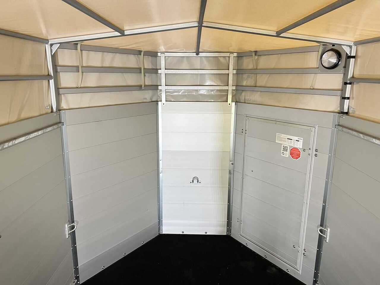 New Livestock trailer BOECKMANN VA 4520/35 Plane Viehanhänger: picture 10