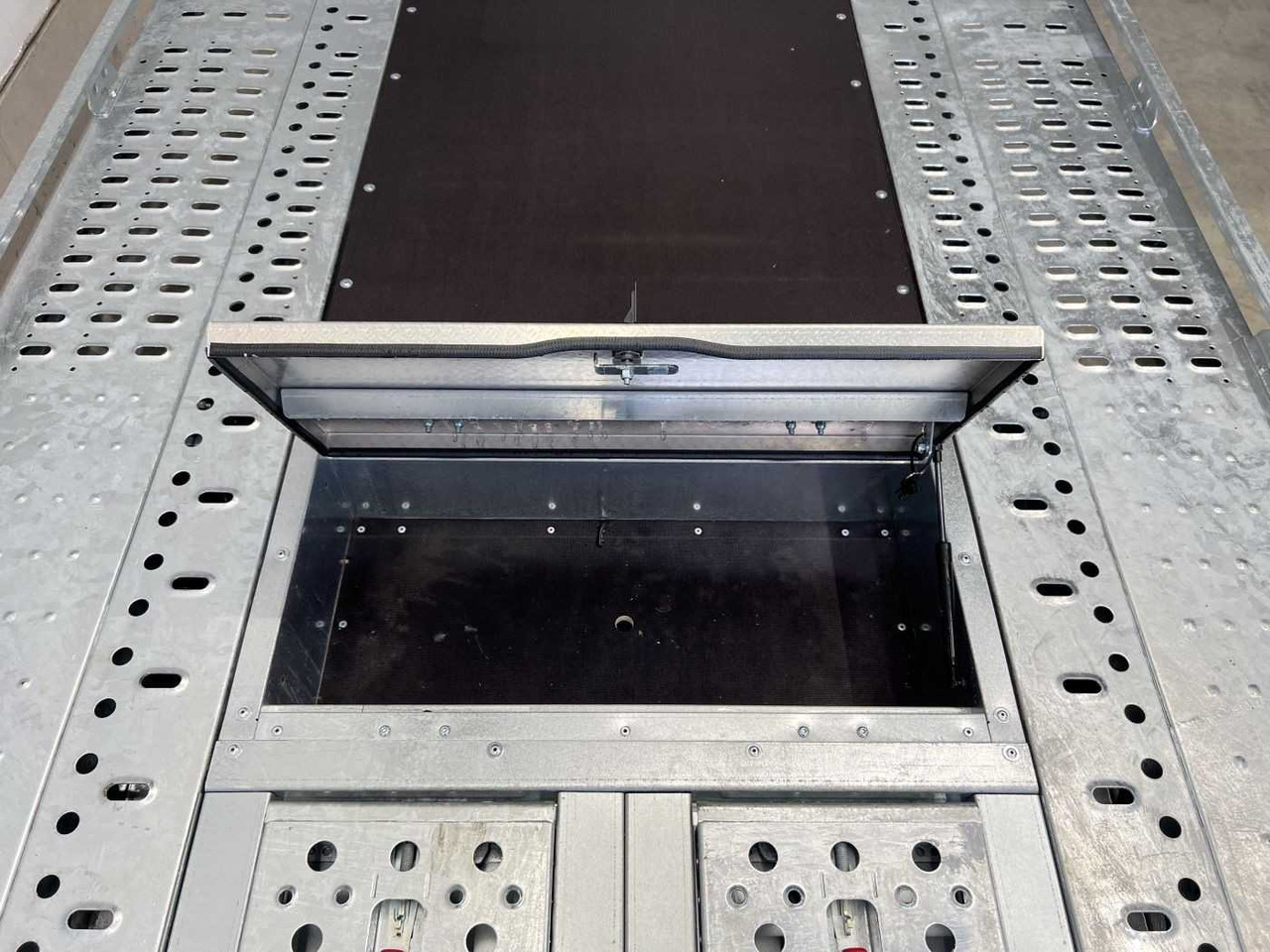 New Autotransporter trailer BRIAN_JAMES T Transporter 231-4520-30-2-10 Autotransporter: picture 14 New Autotransporter trailer BRIAN_JAMES T Transporter 231-4520-30-2-10 Autotransporter: picture 14