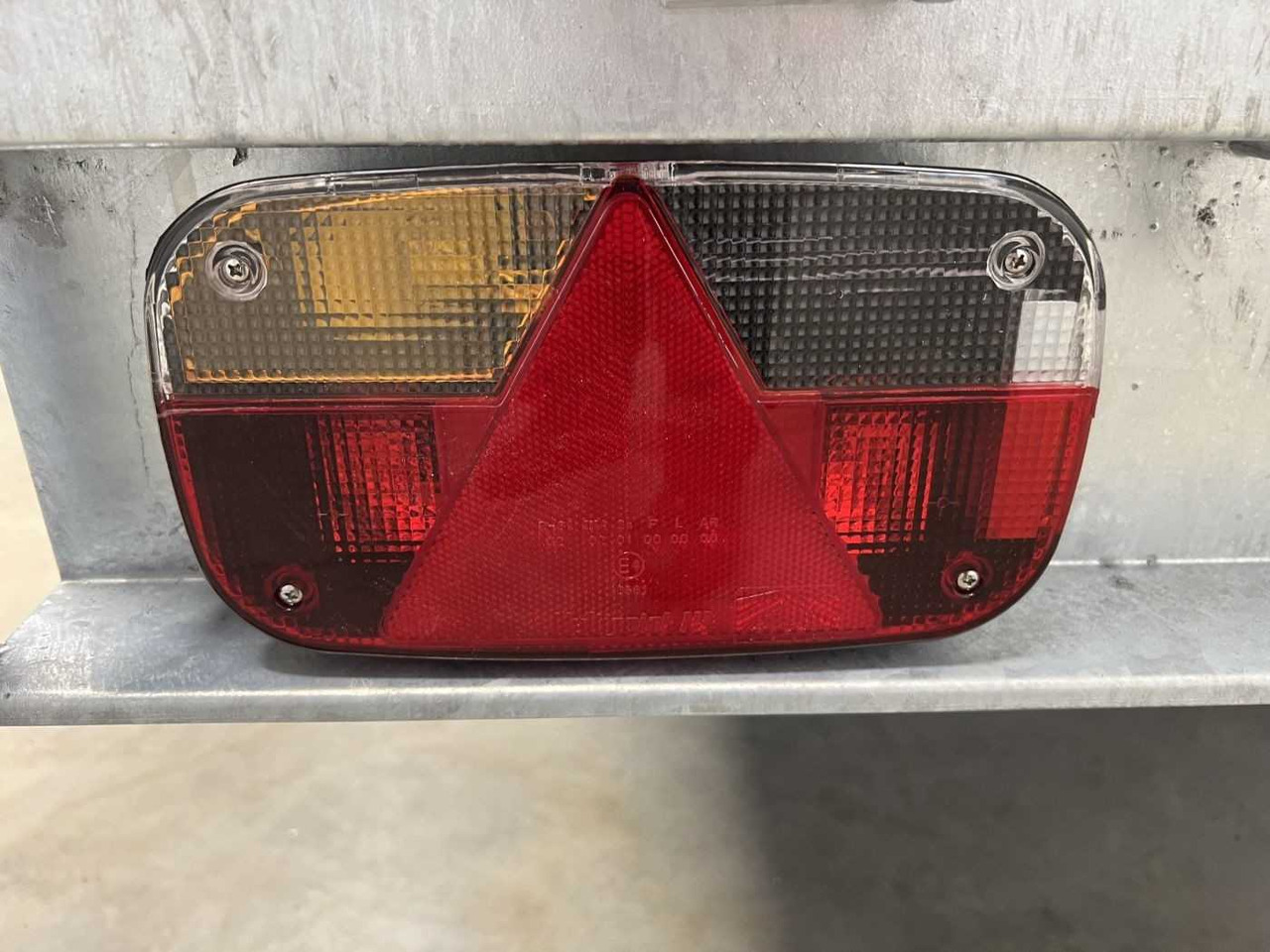 Leasing of EDUARD 2615-1-P3-0763 Hochlader EDUARD 2615-1-P3-0763 Hochlader: picture 22 Leasing of EDUARD 2615-1-P3-0763 Hochlader EDUARD 2615-1-P3-0763 Hochlader: picture 22