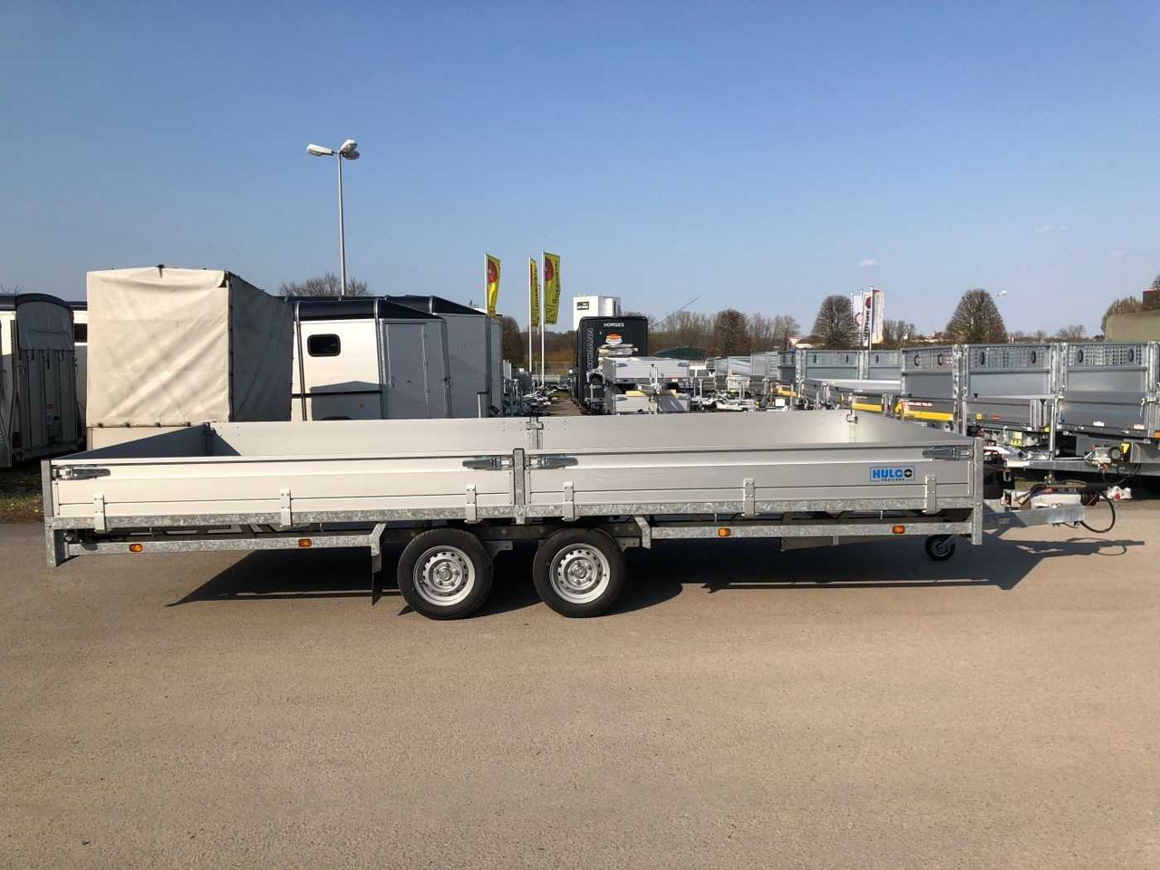 HULCO Medax-2 3500 Hochlader - Dropside/ Flatbed trailer: picture 1 HULCO Medax-2 3500 Hochlader - Dropside/ Flatbed trailer: picture 1