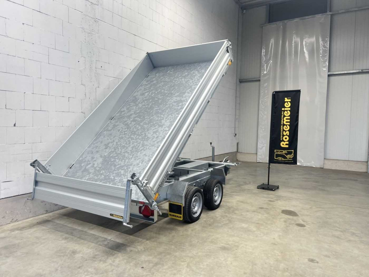 HUMBAUR HTK 3000.31 Dreiseitenkipper - Tipper trailer: picture 3 HUMBAUR HTK 3000.31 Dreiseitenkipper - Tipper trailer: picture 3