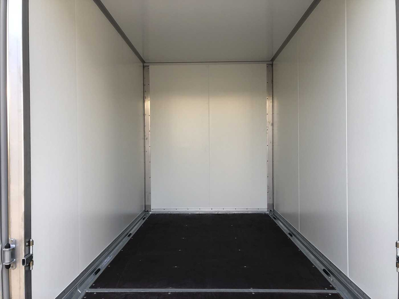 New Trailer VEZEKO Husky FB K 15.28 Absenker Kofferanhänger: picture 6