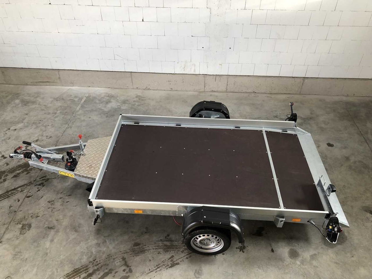 VEZEKO Husky FB 13.28 Absenker - Motorcycle trailer: picture 1 VEZEKO Husky FB 13.28 Absenker - Motorcycle trailer: picture 1