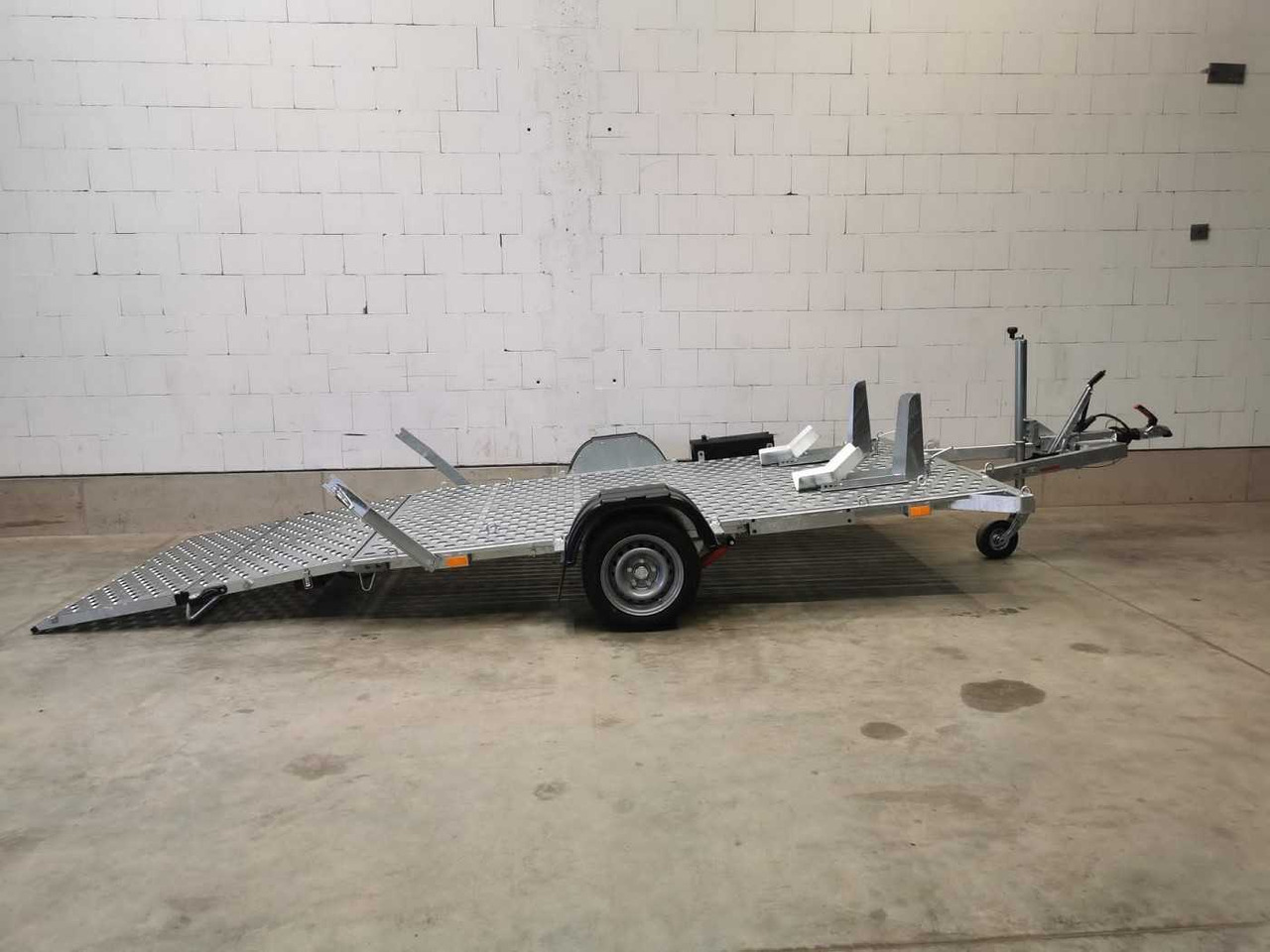 VEZEKO Motovan C 18+Box Autotransporter - Motorcycle trailer: picture 1 VEZEKO Motovan C 18+Box Autotransporter - Motorcycle trailer: picture 1