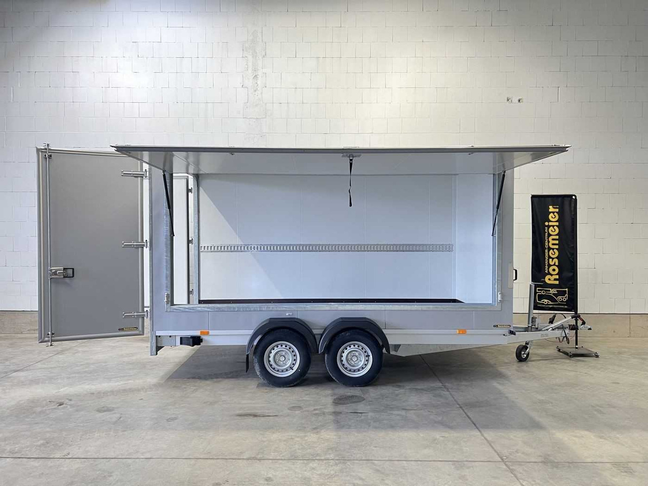 VEZEKO TK D 27.40 Flügeltüren+Seitenkl Promotionanhänger - Closed box trailer: picture 1 VEZEKO TK D 27.40 Flügeltüren+Seitenkl Promotionanhänger - Closed box trailer: picture 1