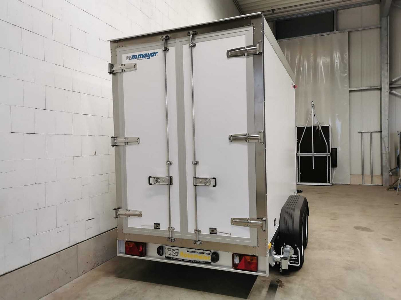 WM MEYER AZK 3030/156 Rohrbahn Tiefkühlanhänger - Refrigerator trailer: picture 4 WM MEYER AZK 3030/156 Rohrbahn Tiefkühlanhänger - Refrigerator trailer: picture 4
