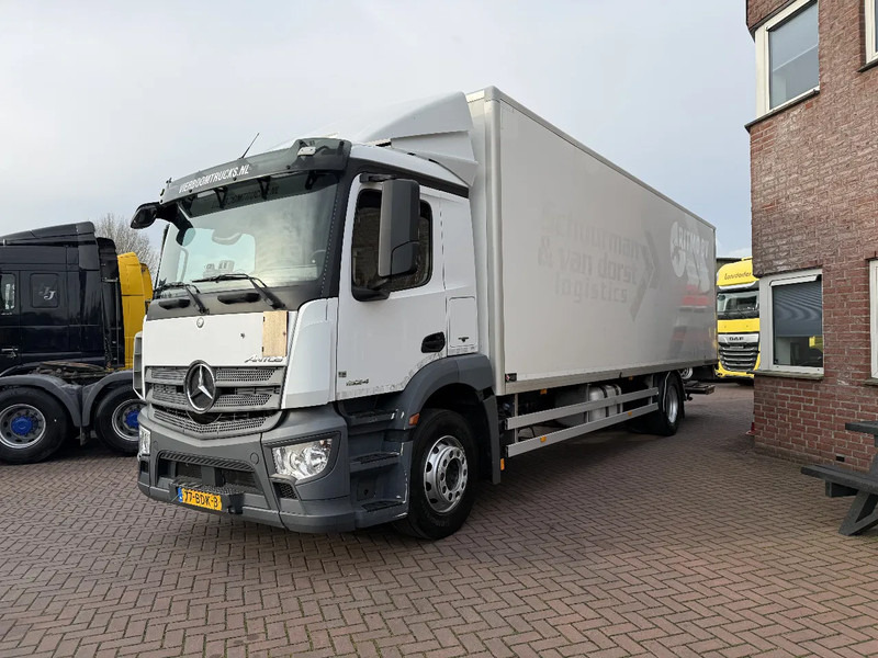 Mercedes-Benz Antos Antos 1824L mit 8.5m Isokoffer / 1.500kg Ladebordwand / Euro6 / Holland Truck - Box truck: picture 2 Mercedes-Benz Antos Antos 1824L mit 8.5m Isokoffer / 1.500kg Ladebordwand / Euro6 / Holland Truck - Box truck: picture 2