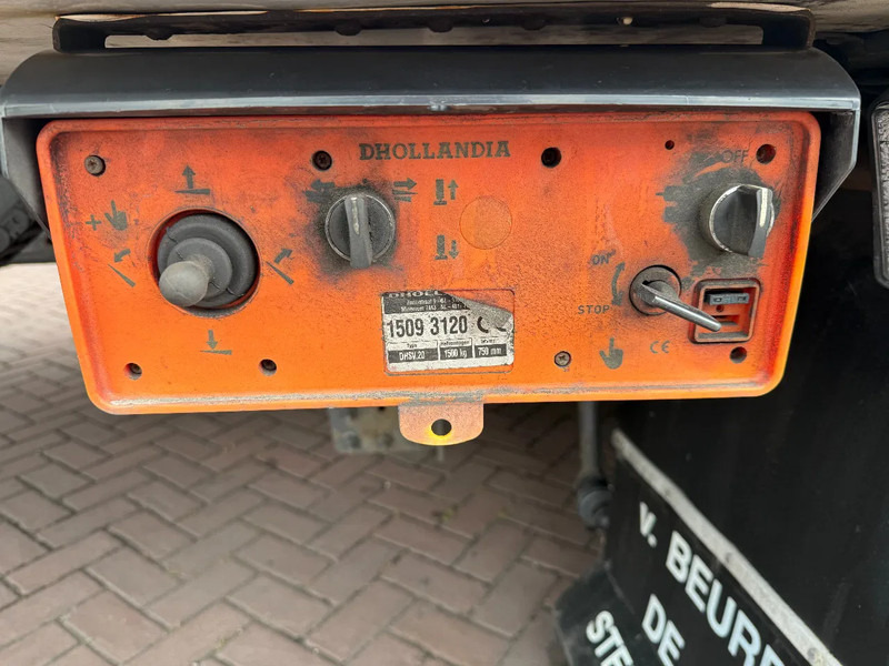Refrigerator truck Volvo FH FH420 4X2 Globetrotter XL Kuhlkoffer mit Frigoblock: picture 12