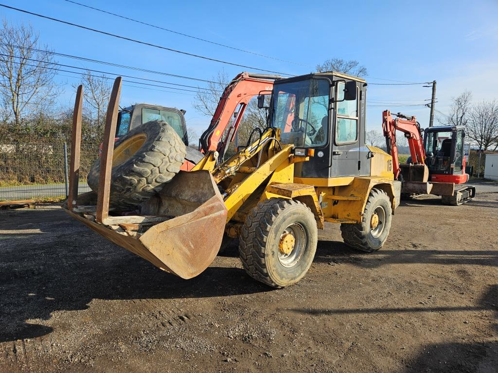 SCHAEFF SK 833 - Wheel loader: picture 1 SCHAEFF SK 833 - Wheel loader: picture 1