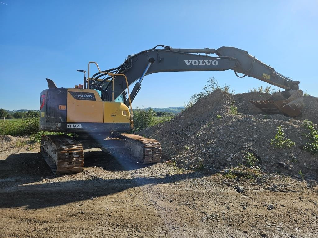 VOLVO ECR 235 DL - Crawler excavator: picture 1 VOLVO ECR 235 DL - Crawler excavator: picture 1