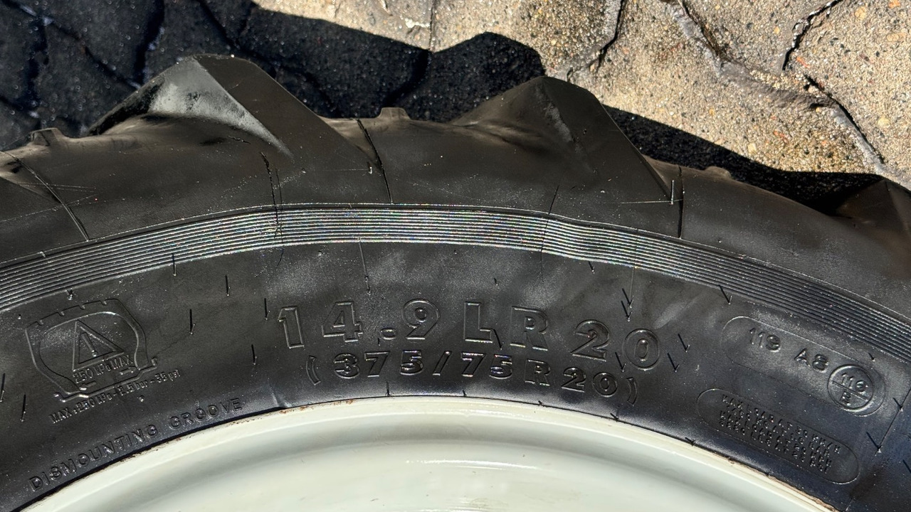 Steyr 4090 Kompakt - Farm tractor: picture 4 Steyr 4090 Kompakt - Farm tractor: picture 4