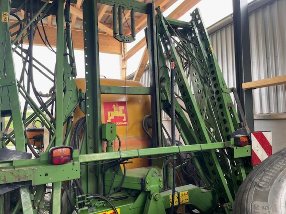 Amazone UG 3000 - Trailed sprayer: picture 5 Amazone UG 3000 - Trailed sprayer: picture 5