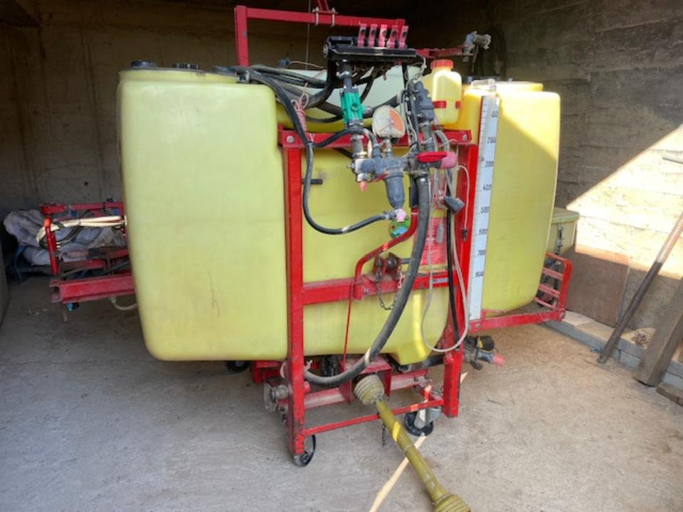 Feldspritze 800 ltr. Rau D2 - Tractor mounted sprayer: picture 1 Feldspritze 800 ltr. Rau D2 - Tractor mounted sprayer: picture 1