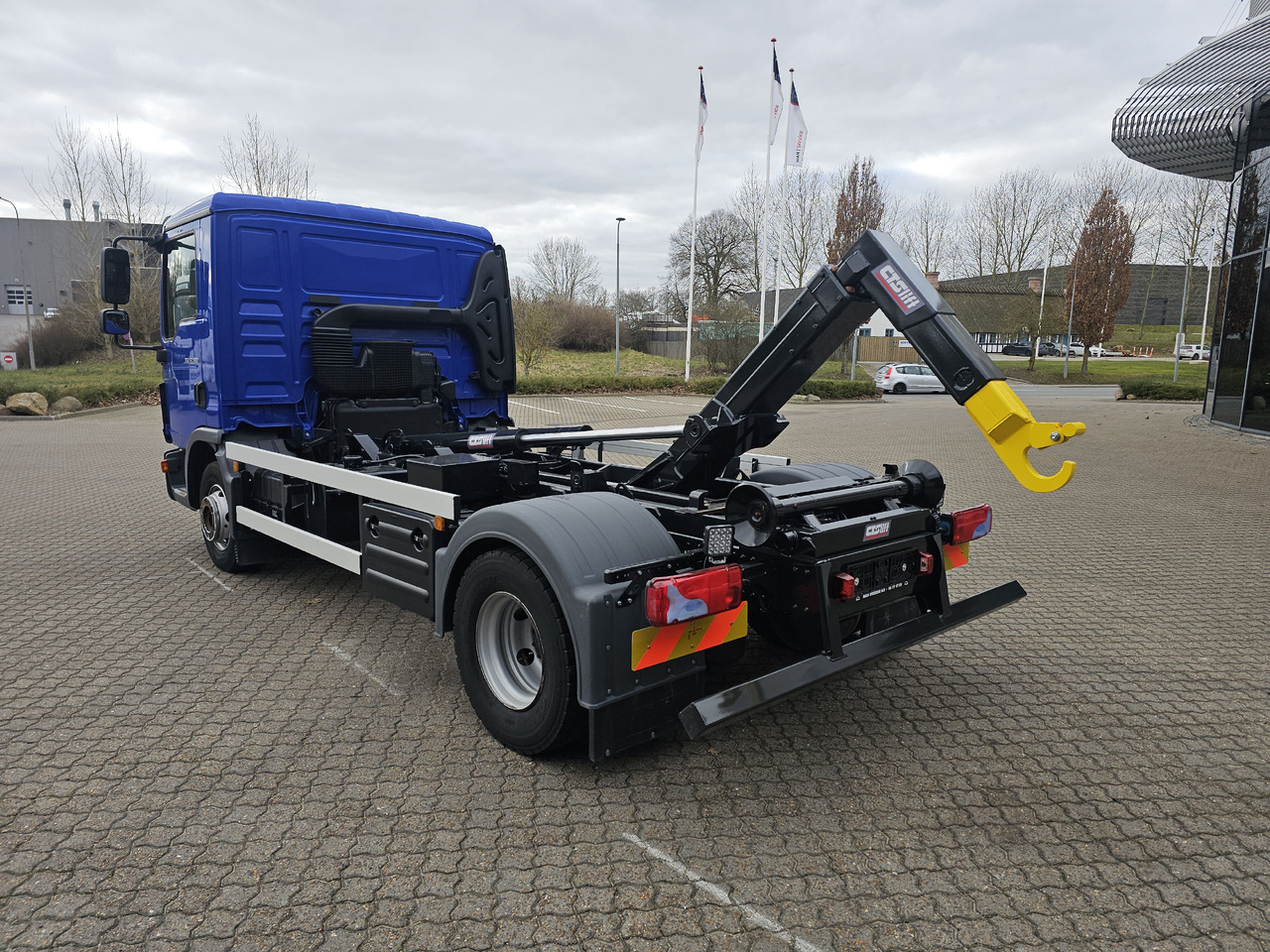 Hook lift truck MAN TGL 12.190 BL: picture 11