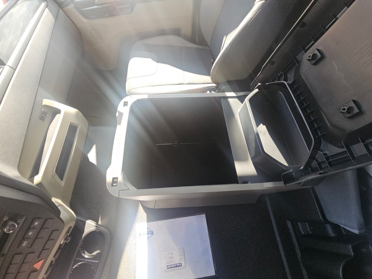 Box truck MAN TGL 8.220: picture 23