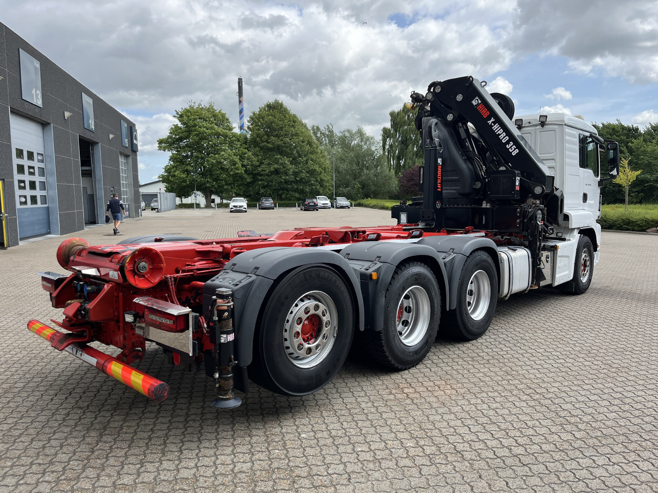 MAN TGS 35.500 8x4 - Container transporter/ Swap body truck, Crane truck: picture 4 MAN TGS 35.500 8x4 - Container transporter/ Swap body truck, Crane truck: picture 4