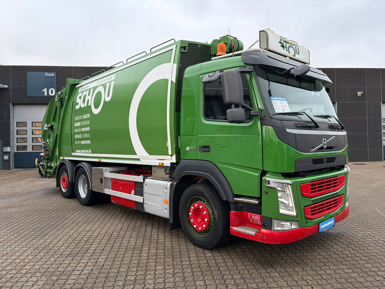 Volvo FM330 6X2 - Garbage truck: picture 2 Volvo FM330 6X2 - Garbage truck: picture 2