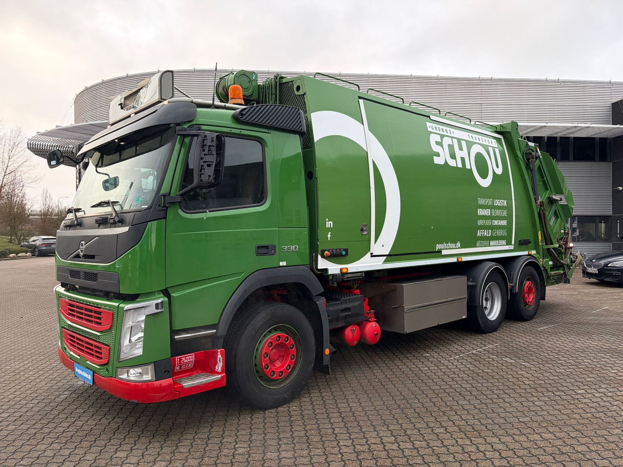 Volvo FM330 6X2 - Garbage truck: picture 1 Volvo FM330 6X2 - Garbage truck: picture 1