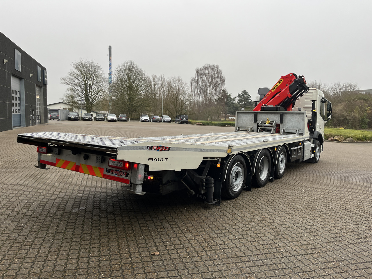 Volvo FM500 - Autotransporter truck, Crane truck: picture 5 Volvo FM500 - Autotransporter truck, Crane truck: picture 5