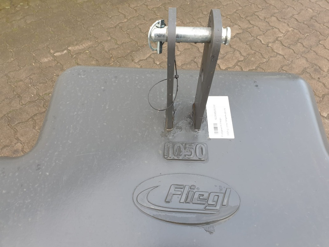 Fliegl GEWICHT 1.050KG - Counterweight: picture 4 Fliegl GEWICHT 1.050KG - Counterweight: picture 4